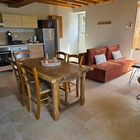 Gite Au Pied De La Colline Vezelay Ngoại thất bức ảnh